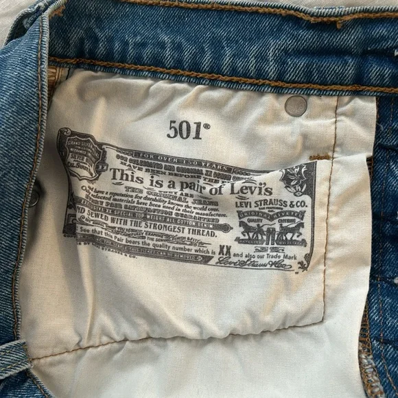 LEVI’S High Rise 501 Denim Shorts - Picture 5 of 5